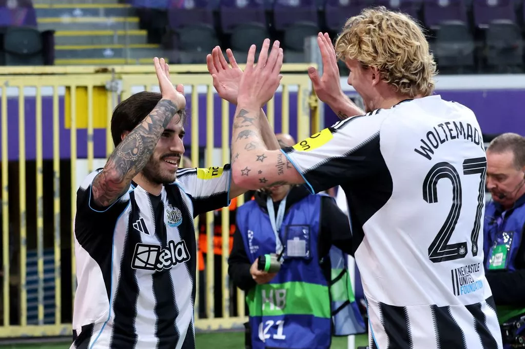 Nick Woltemade held back by team-mate as Newcastle United star makes mockery of £69m fee critics